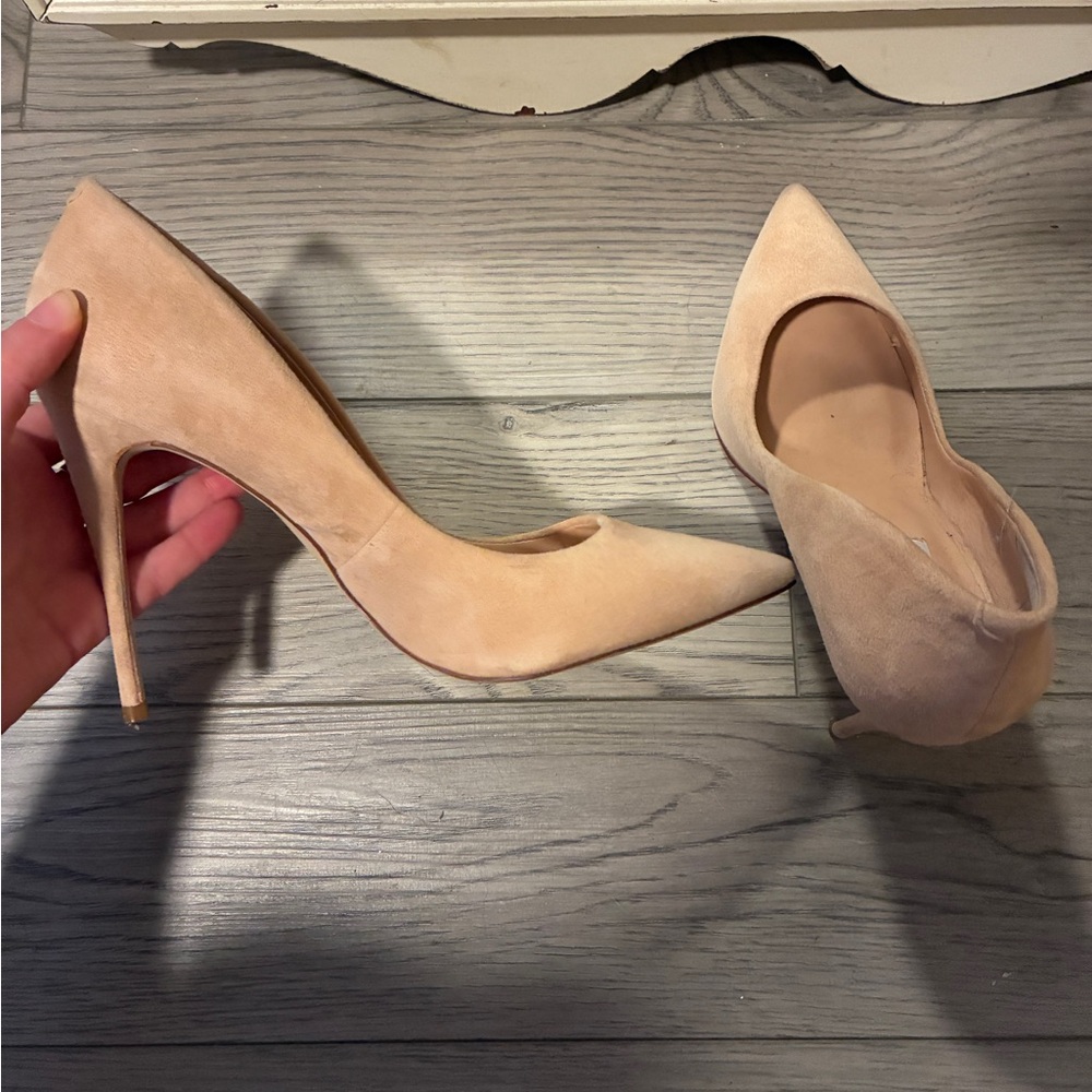 Steve Madden Daisie Nude Suede Pump
